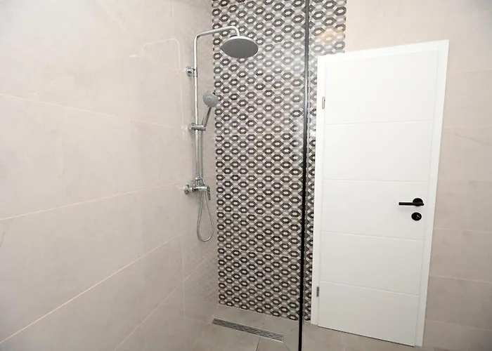 Villa Dasi S Grijanim Bazenom *