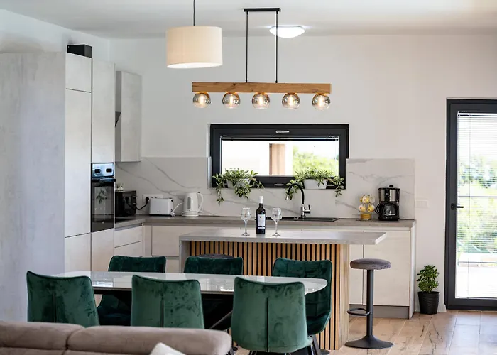 Dasi S Grijanim Bazenom Villa Posedarje