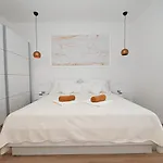 Villa Dasi S Grijanim Bazenom