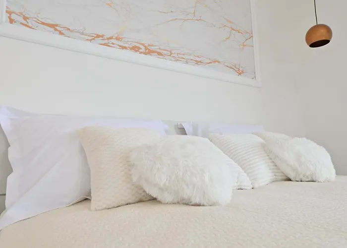 Villa Dasi S Grijanim Bazenom